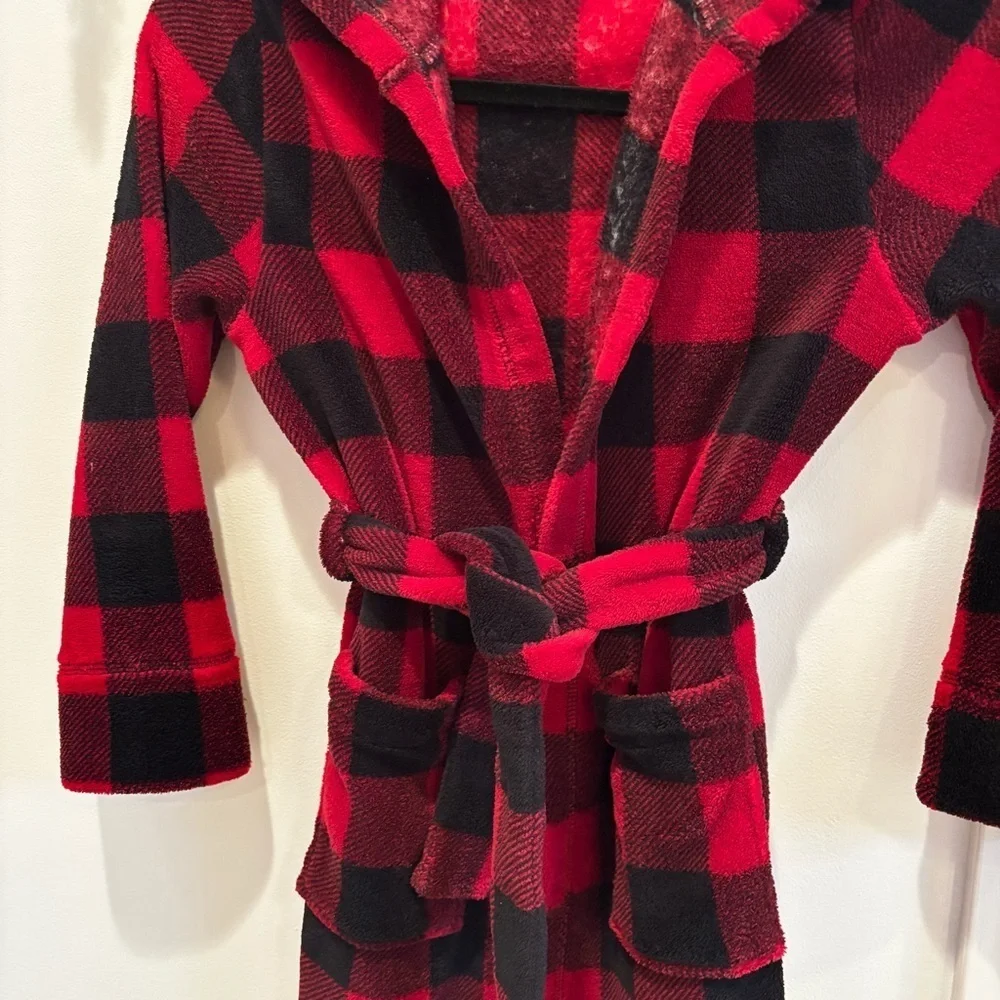 Abercrombie Kids Sleep Red Black Buffalo Plaid Fuzzy Hooded Robe Unisex Size 7/8